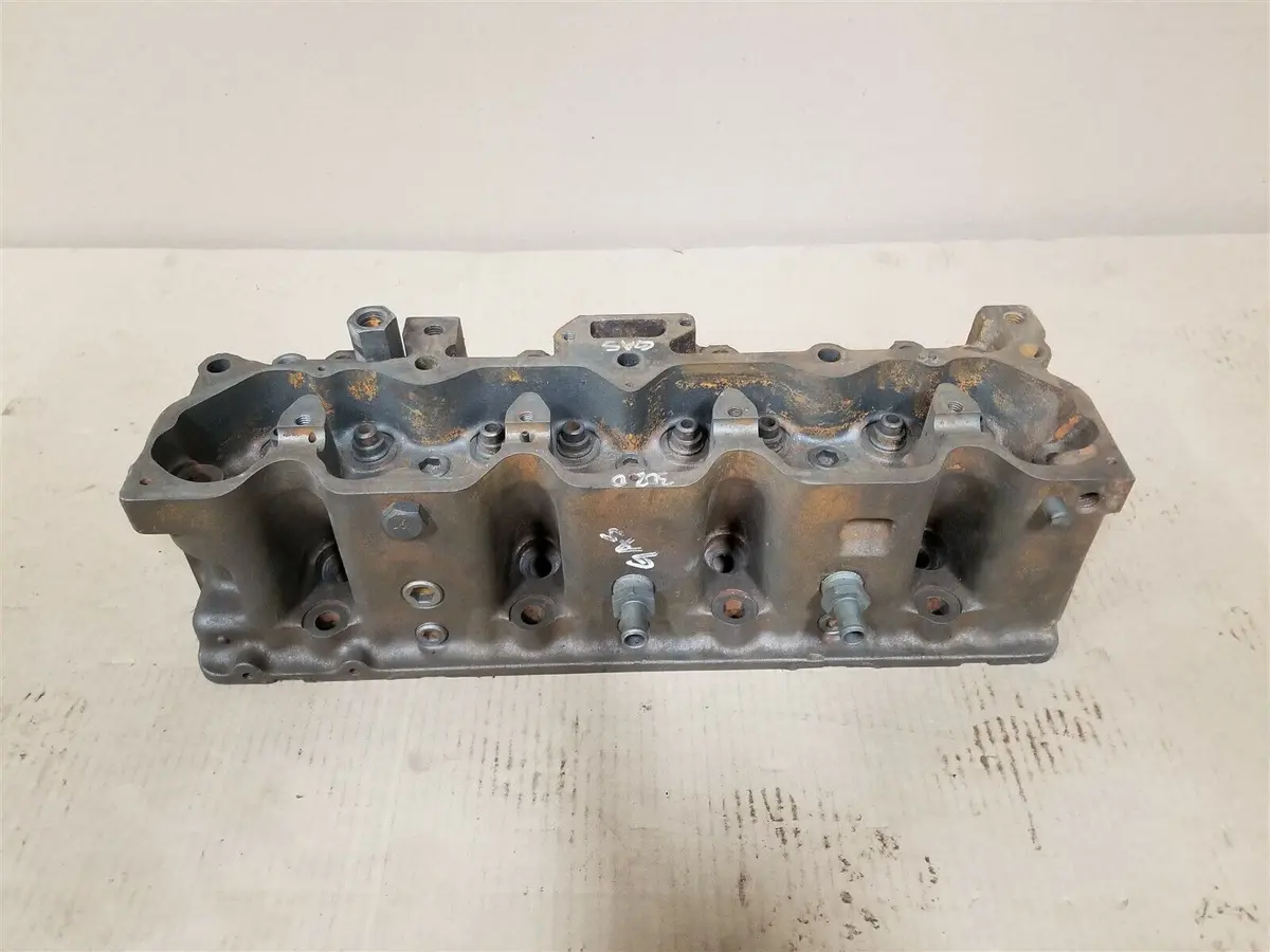 Genuine Used Gas John Deere 241 3010 Cylinder Head R45160 R40530 1
