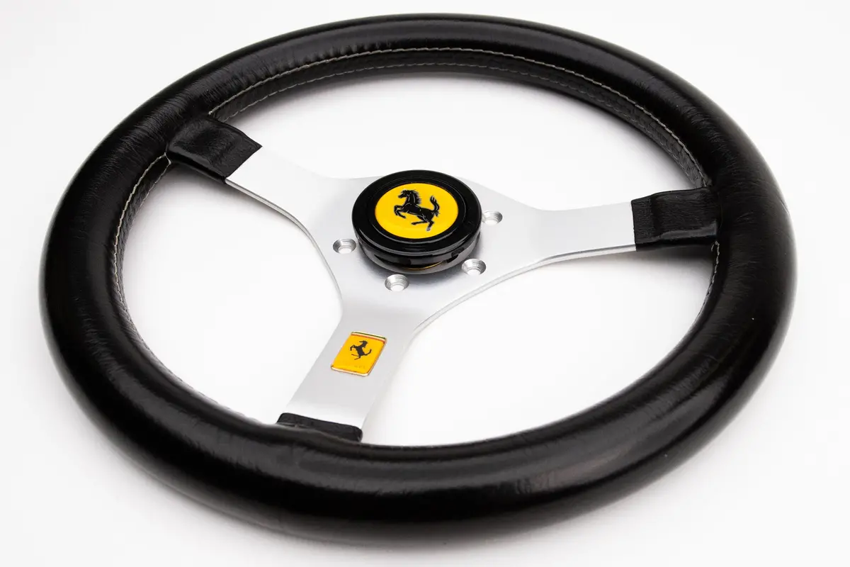 320mm Universal Steering Wheel – Compact Unbranded Option