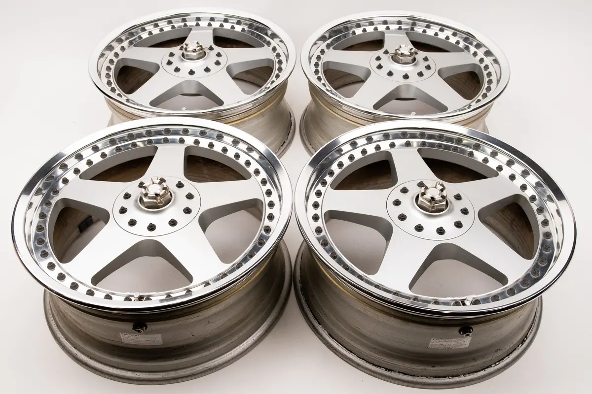 Veilside Andrew Racing V 17" Multi-Pattern Wheel — 7J x 35mm Offset (4x114.3 or 5x114.3)