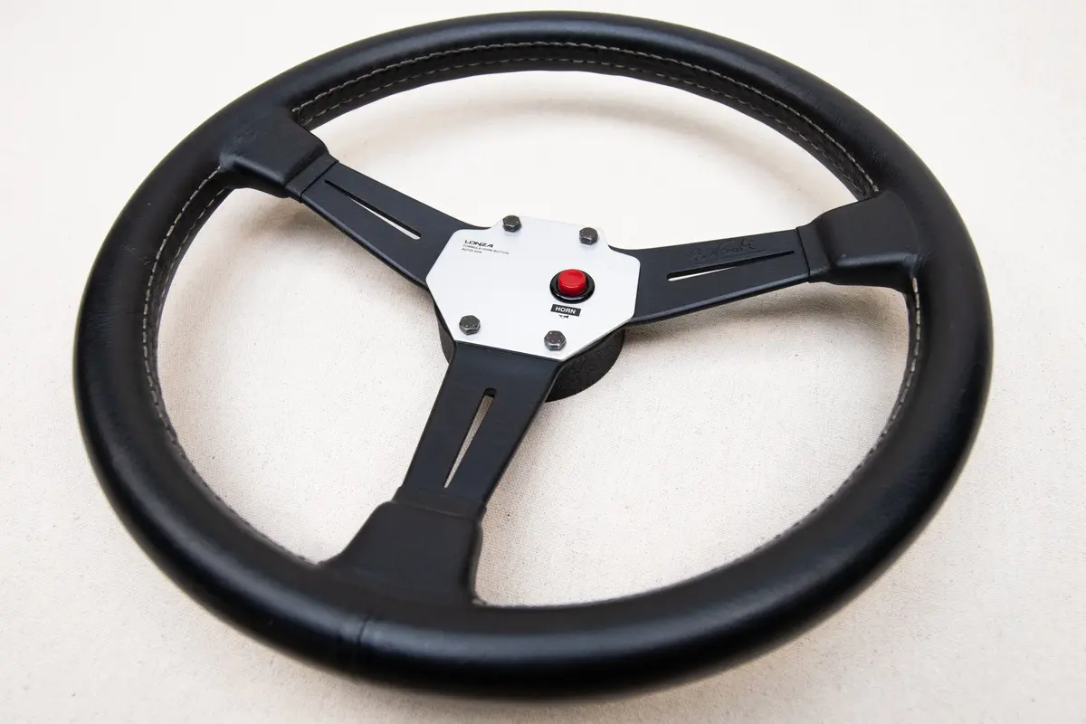 Nardi Classic 360mm Steering Wheel with Lonza Horn Plate