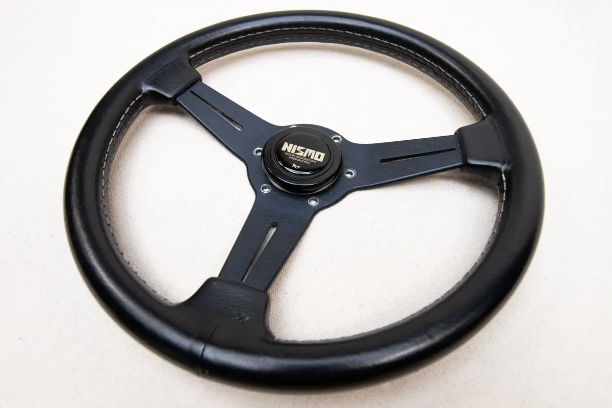 Nardi Classic 330mm Steering Wheel with NISMO Horn Button