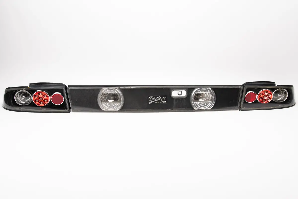 Besiege Wise Sports LED Tail Lights – Nissan Silvia S14