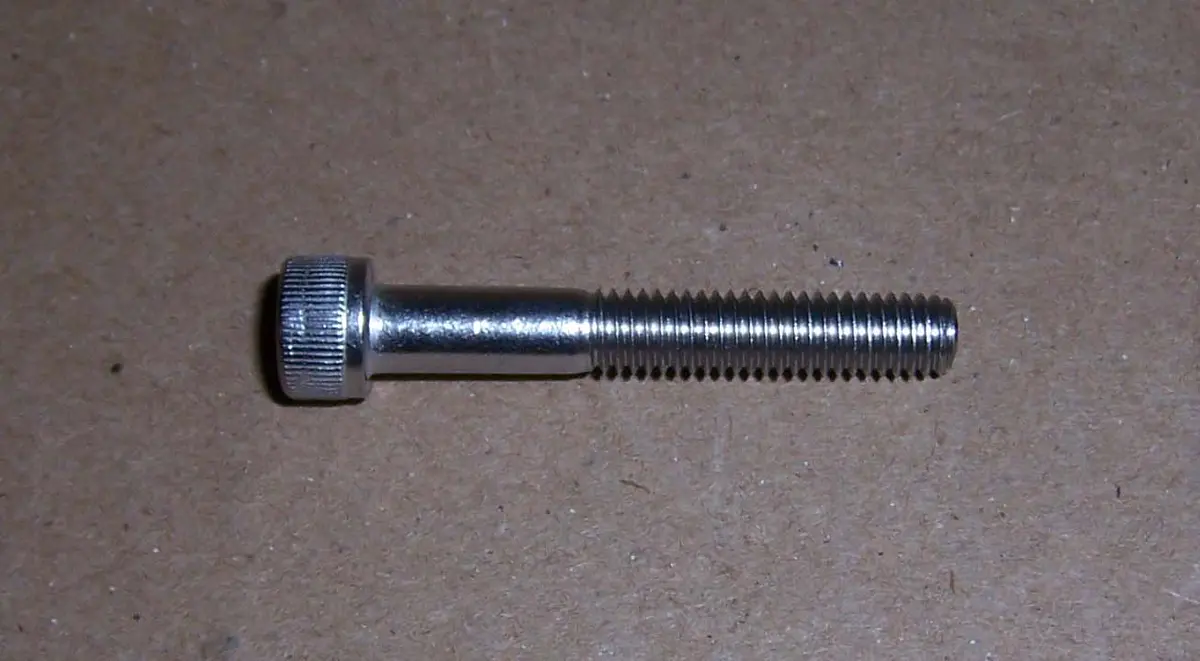 Bolt 6 Mm-25 X 40 Mm Skt Cap S/S (Mikuni) 1