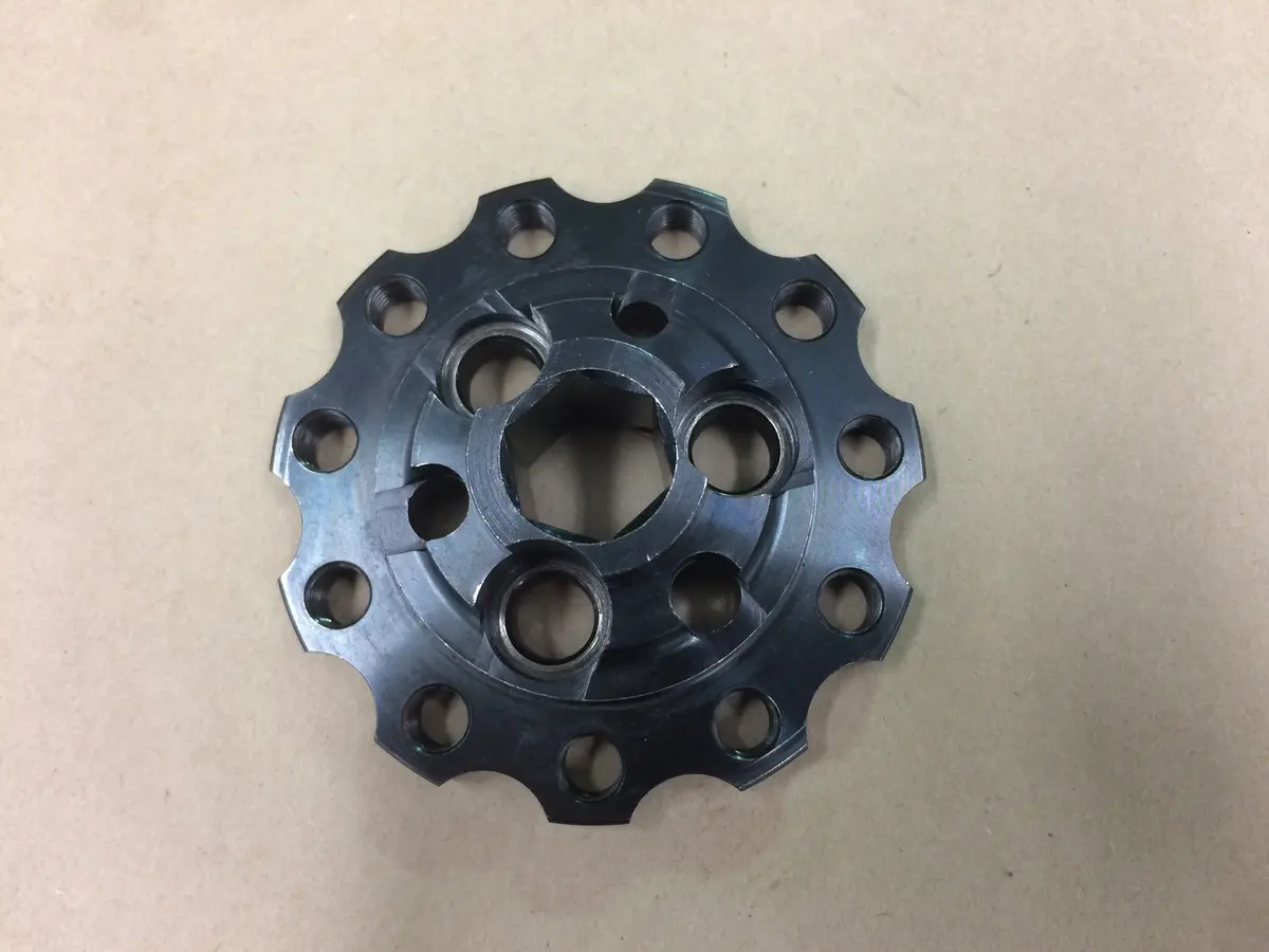 Cam Hub  11 Hole  426 Hemi 1