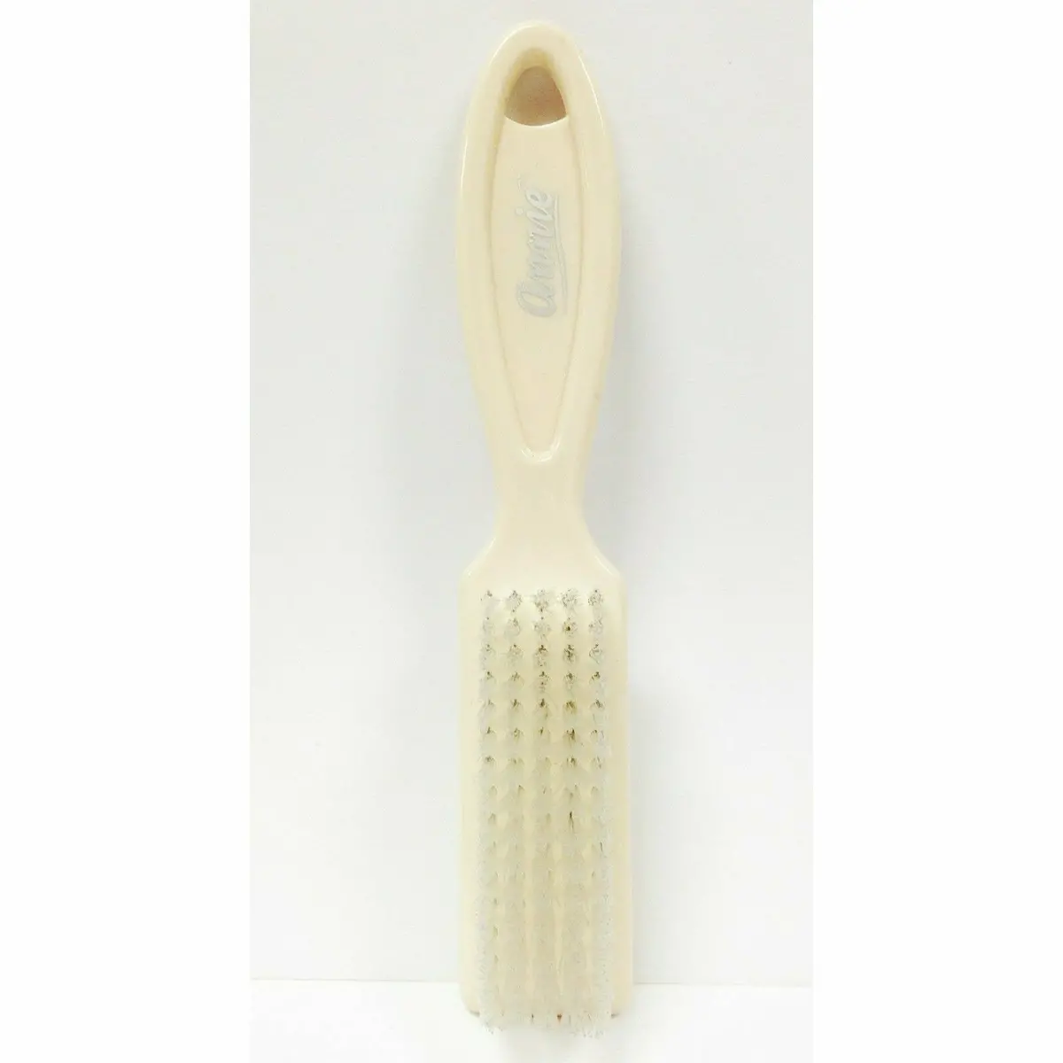 Annie: Nail Brush With Handle #2930 1