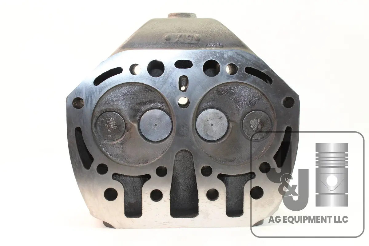B2501r Reman John Deere Cylinder Head B Tractors (Core) 1