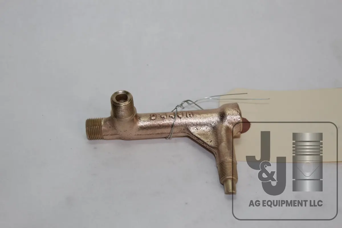 D448r John Deere Water Feed & Valve Body For D Tractor 1