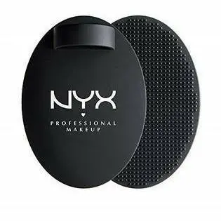 Nyx: On The Spot Brush Cleansing Pad 1