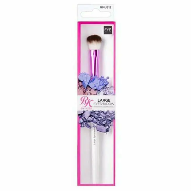 Ruby Kisses: Eyeshadow Brush 1