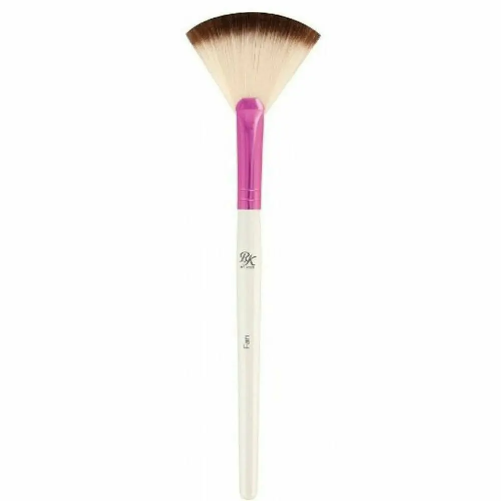 Ruby Kisses: Fan Brush 1