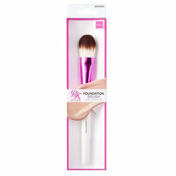 Ruby Kisses: Foundation Brush 1