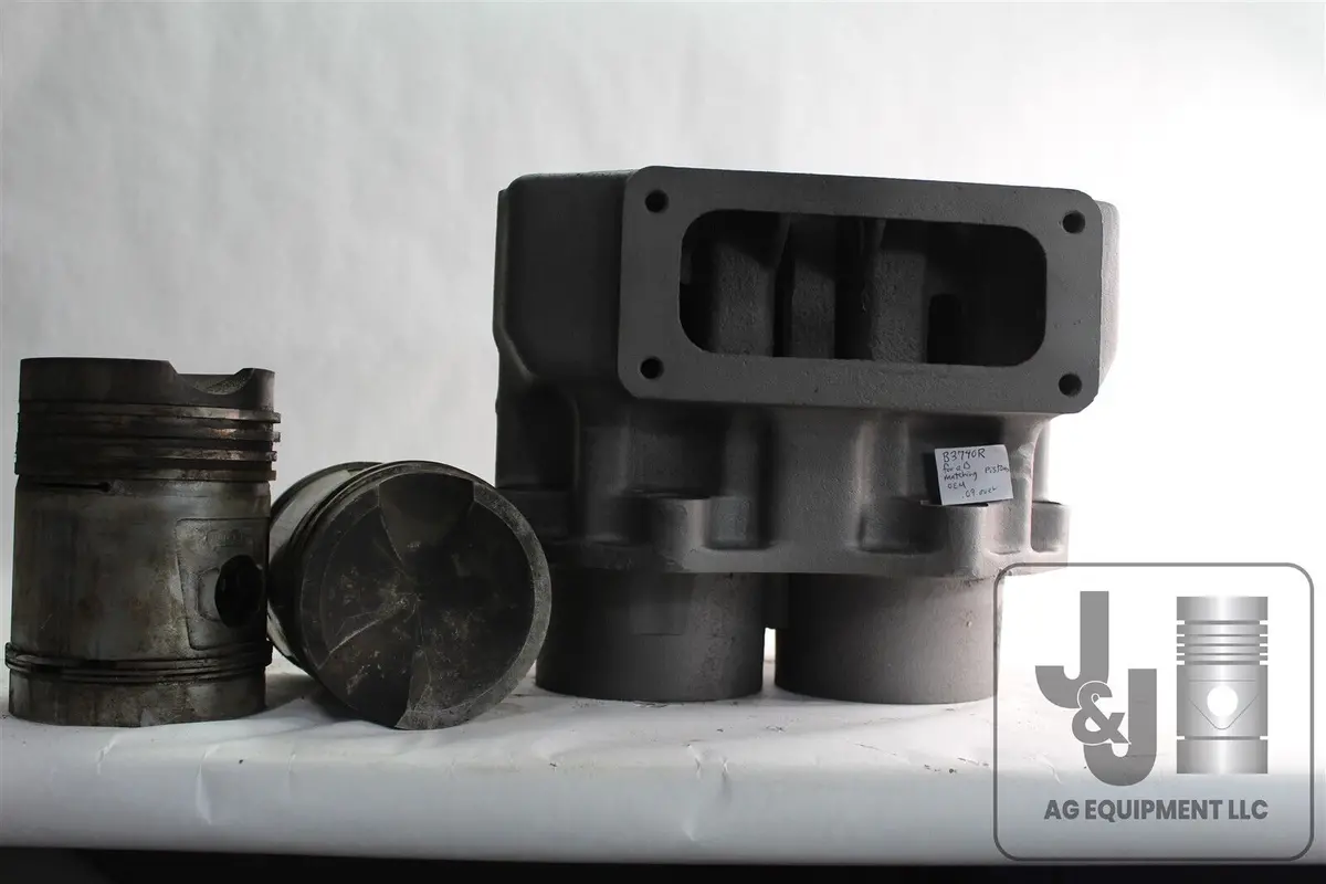 Remanufactured John Deere Engine Block B3740r With Complete Used Piston Pair 1