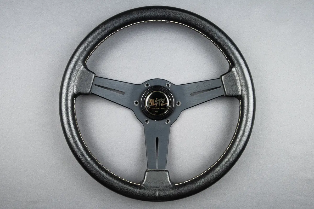 Nardi Classic Blitz Horn Steering Wheel – 330mm Sport Edition