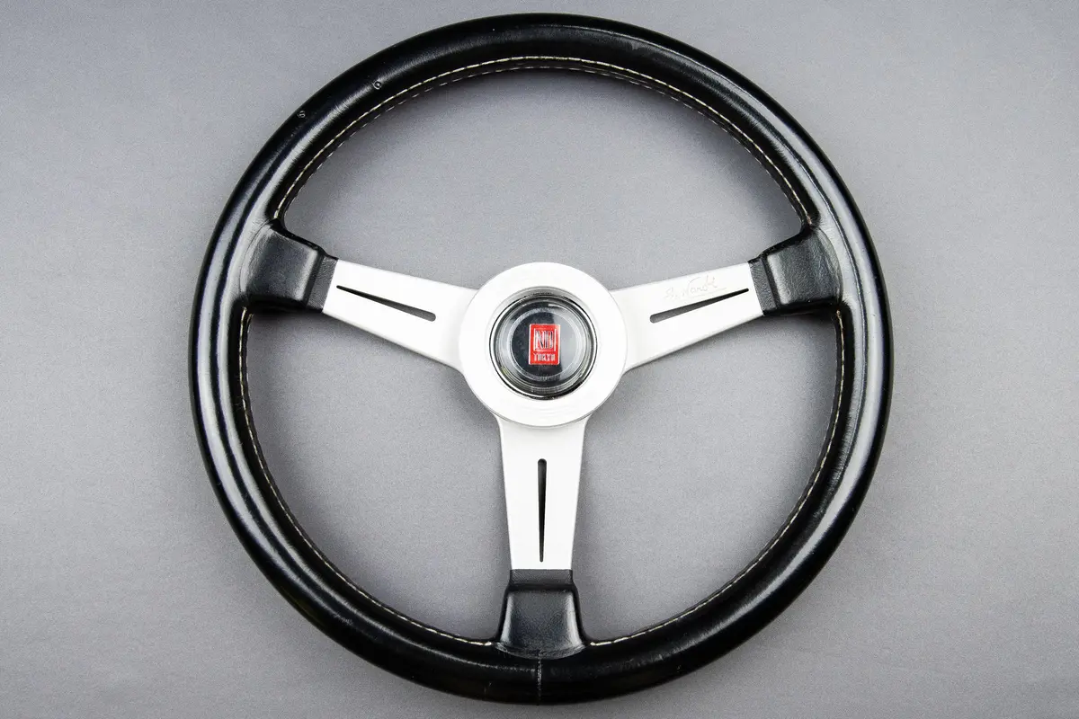 Nardi Classic 360mm Steering Wheel with Tokyo Horn